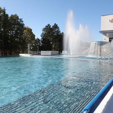 Rowing Road Apartment Jindrichuv Hradec